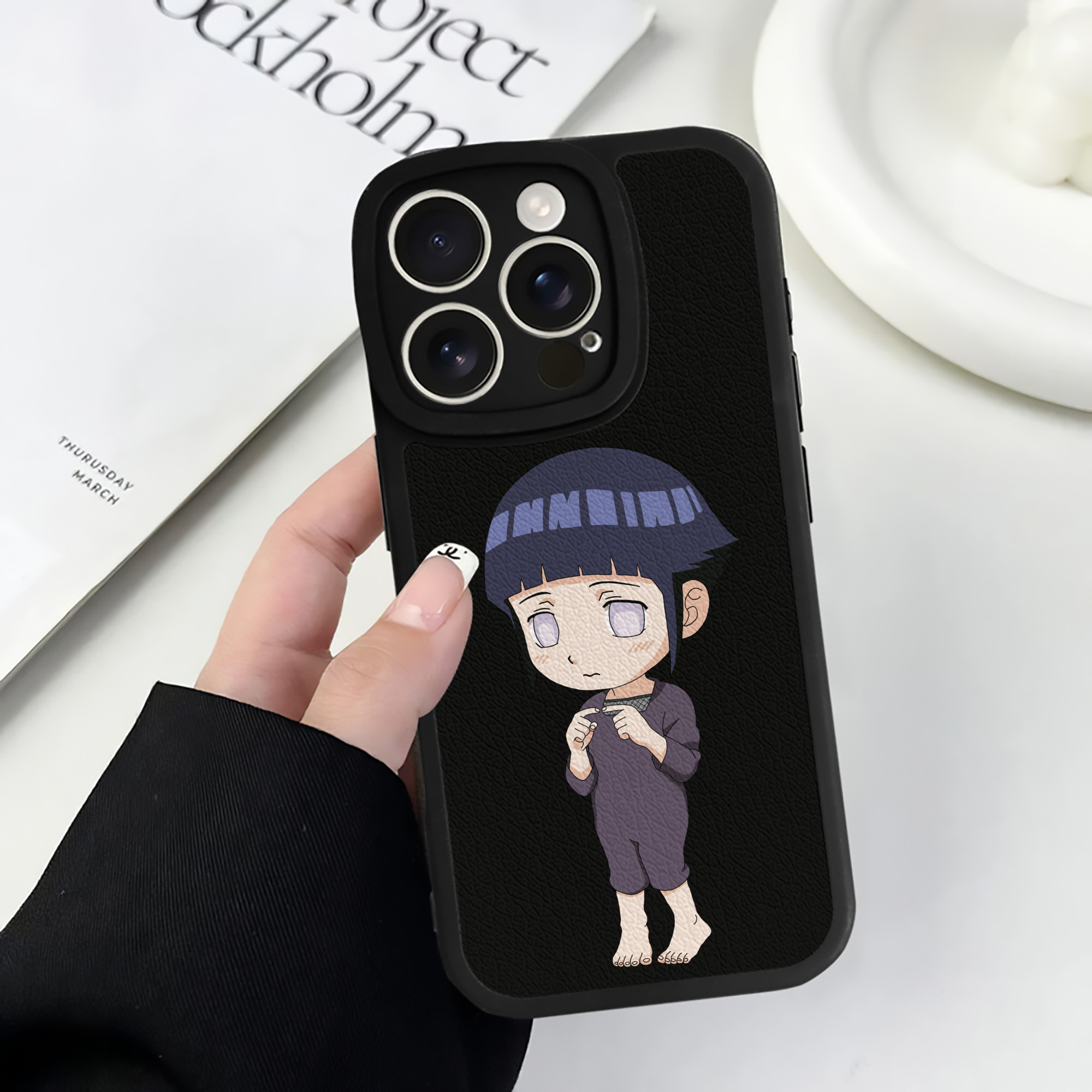 （画像用） NARUTO -ナルト- 日向ヒナタ Hyūga Hinata 【iPhone 16シリーズ対応】シリコンスマホケース（レザー調） 材質：シリコン